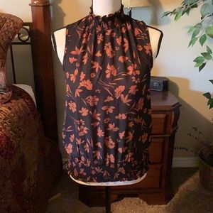 🌻 Black & Rust sleeveless blouse.